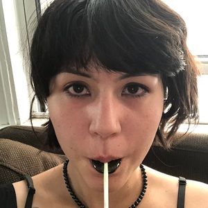 Meet your Posher, Maxine